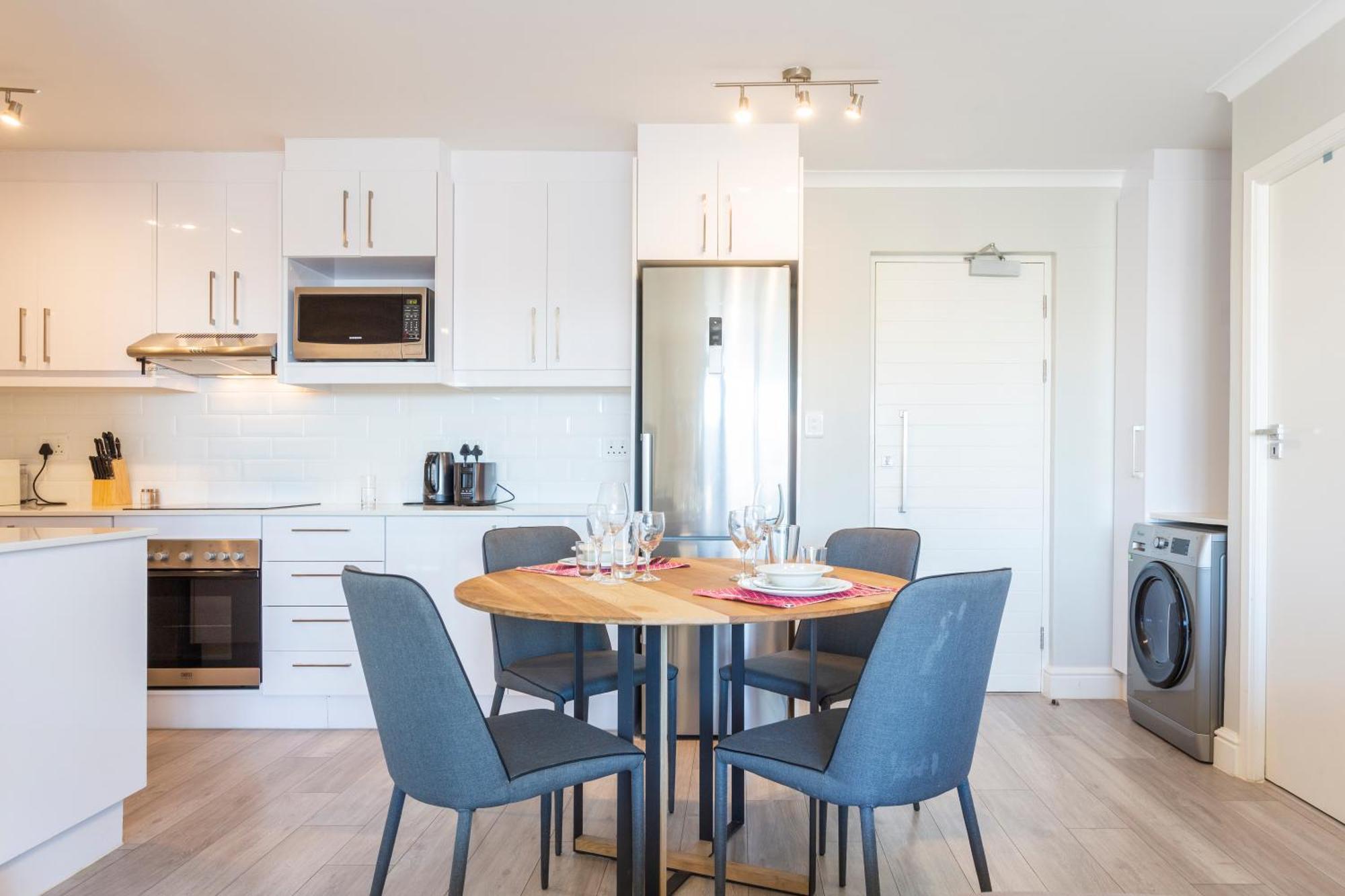 The Paragon Cosmo Sanctuary Sophisticated Mountain & Views